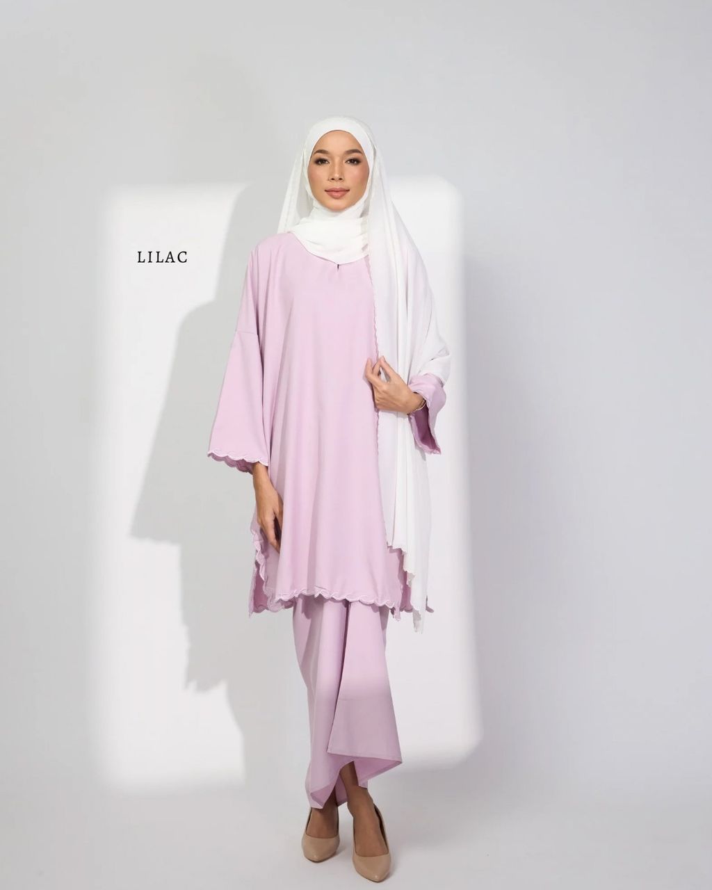 haura-wear-eidra-skirt-set-sulam-embroidery-pario-klasik-tradisional-mini kebaya-fabrik eyelet-raya-muslimah-long-sleeve-baju-skirt-kain-perempuan-baju-sepasang (9)