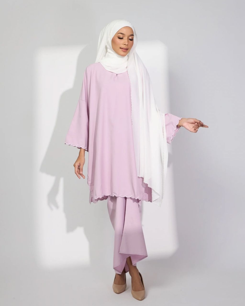 haura-wear-eidra-skirt-set-sulam-embroidery-pario-klasik-tradisional-mini kebaya-fabrik eyelet-raya-muslimah-long-sleeve-baju-skirt-kain-perempuan-baju-sepasang (11)