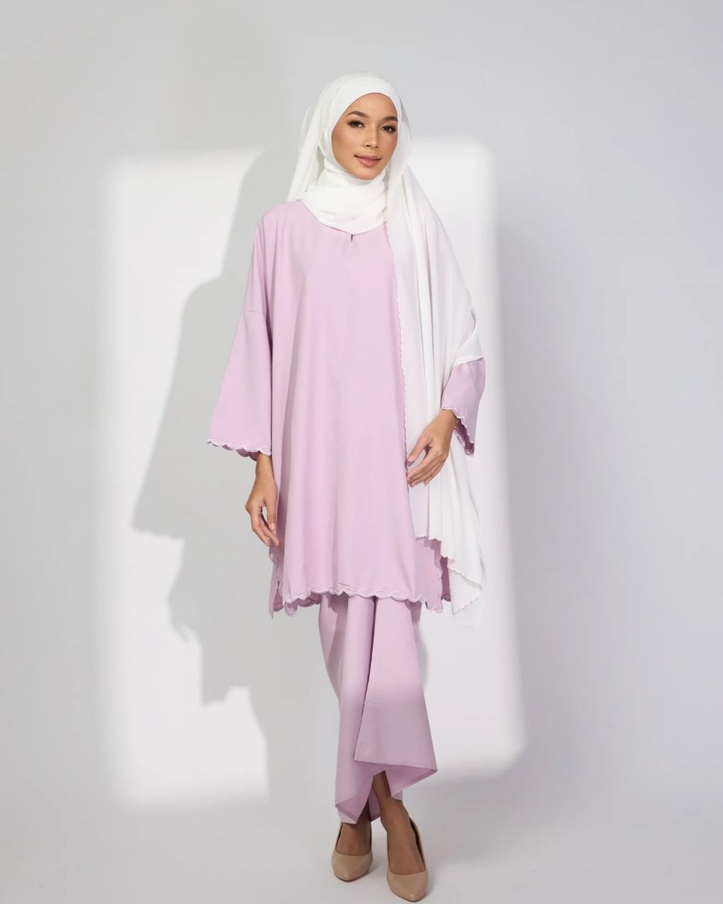 haura-wear-eidra-skirt-set-sulam-embroidery-pario-klasik-tradisional-mini kebaya-fabrik eyelet-raya-muslimah-long-sleeve-baju-skirt-kain-perempuan-baju-sepasang (10)