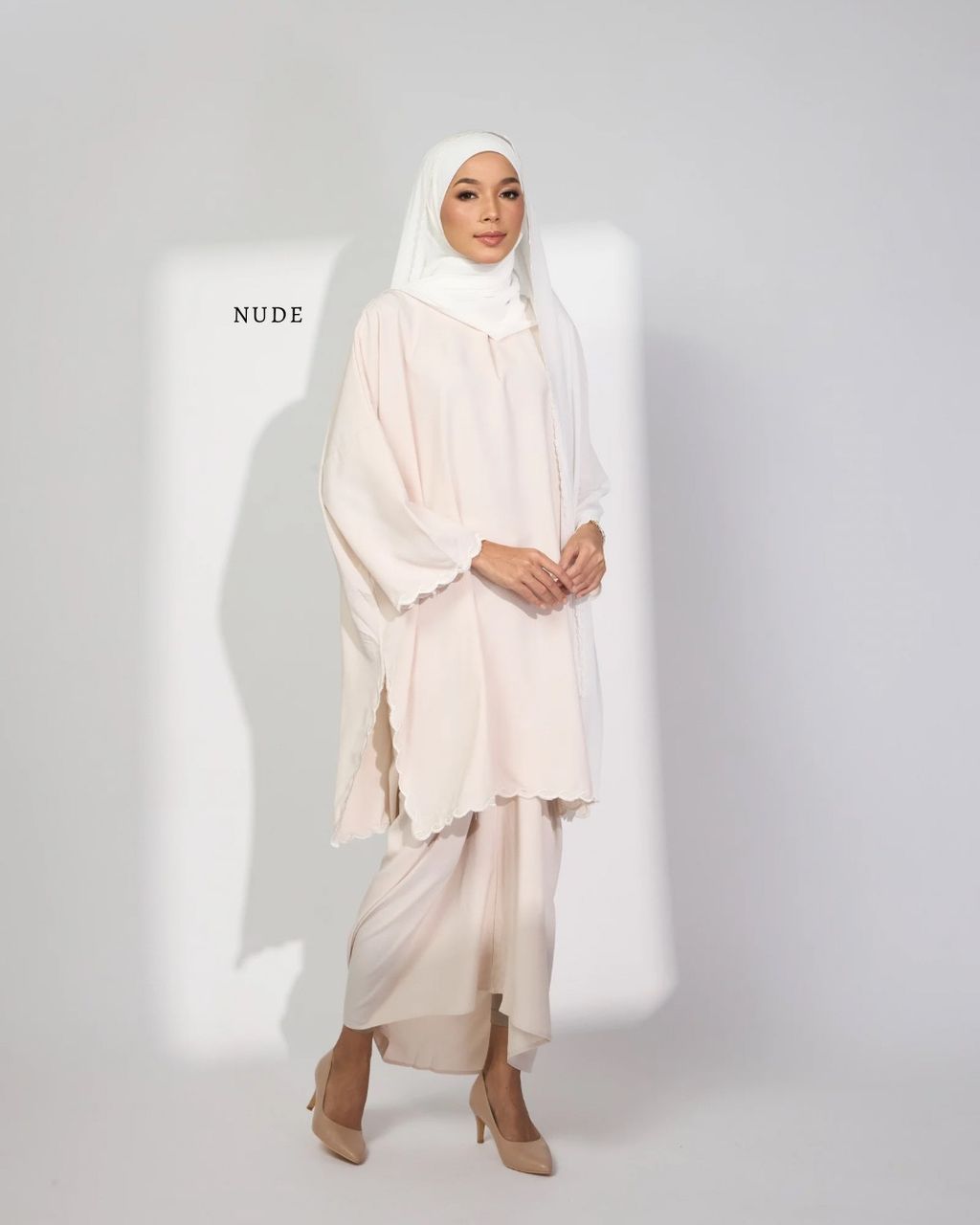 haura-wear-eidra-skirt-set-sulam-embroidery-pario-klasik-tradisional-mini kebaya-fabrik eyelet-raya-muslimah-long-sleeve-baju-skirt-kain-perempuan-baju-sepasang (33)