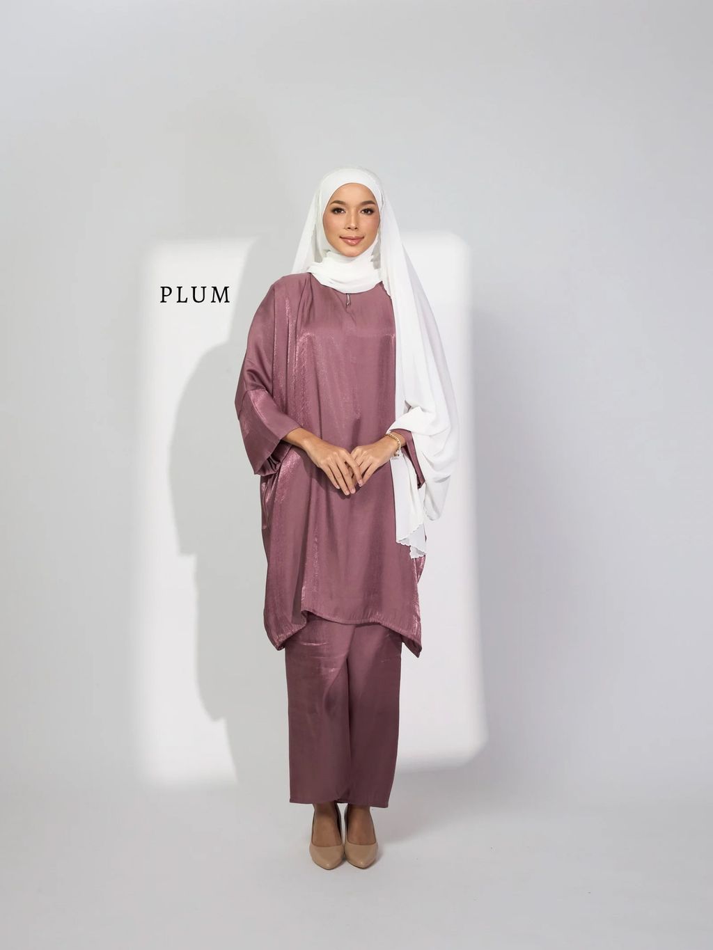 haura-wear-dewi-skirt-set-sulam-embroidery-pario-klasik-tradisional-mini kebaya-fabrik eyelet-raya-muslimah-long-sleeve-baju-skirt-kain-perempuan-baju-sepasang (13)