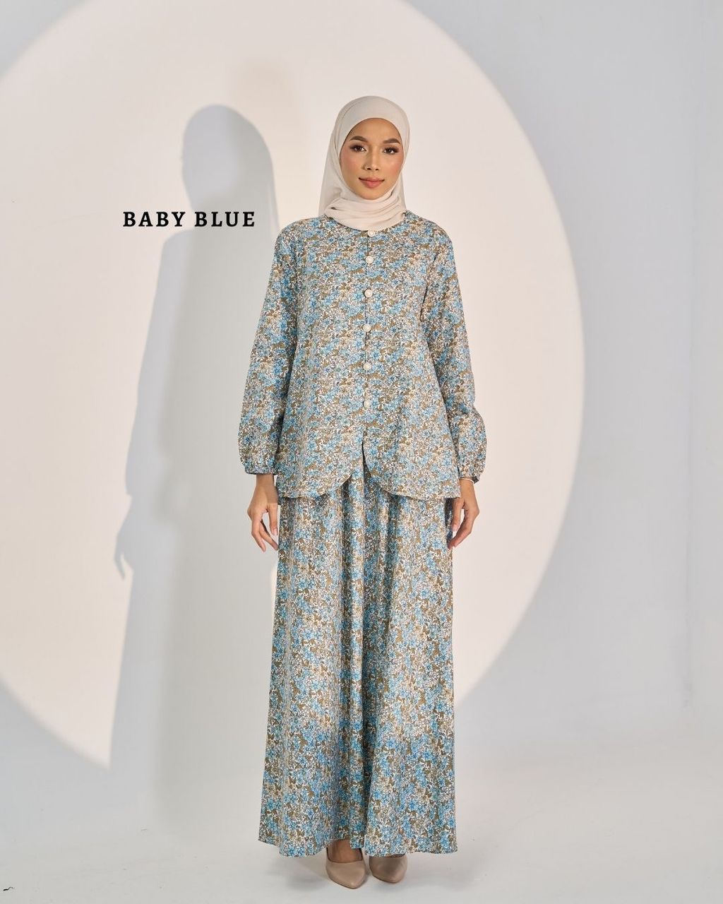 haura-wear-tasya-skirt-set-sulam-embroidery-pario-klasik-tradisional-mini kebaya-fabrik eyelet-raya-muslimah-long-sleeve-baju-skirt-kain-perempuan-baju-sepasang (1)