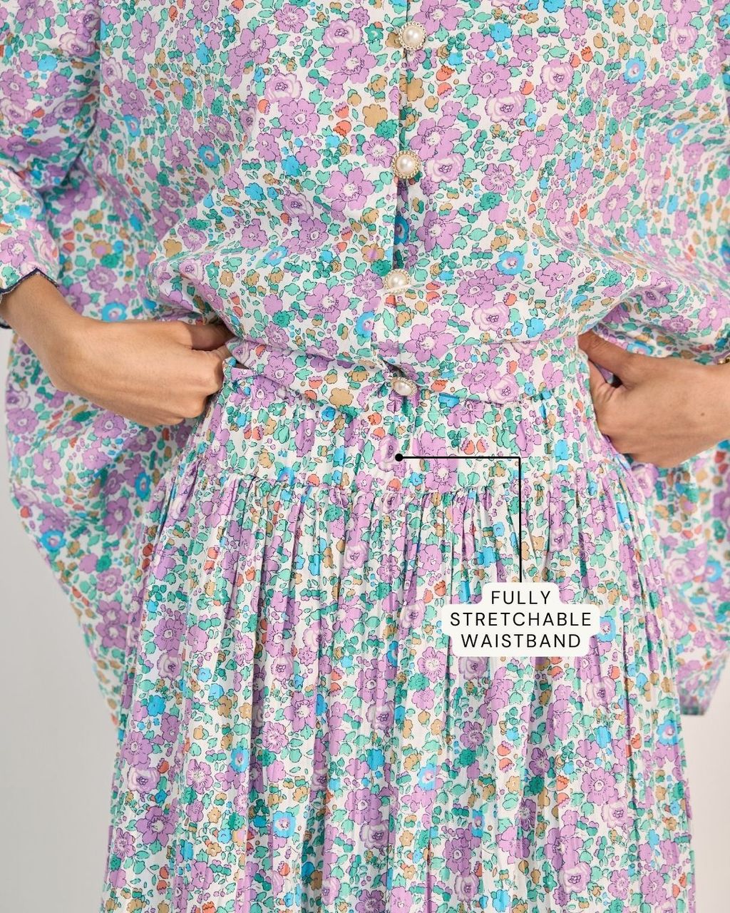 haura-wear-tessa-skirt-set-sulam-embroidery-pario-klasik-tradisional-mini kebaya-fabrik eyelet-raya-muslimah-long-sleeve-baju-skirt-kain-perempuan-baju-sepasang (18)