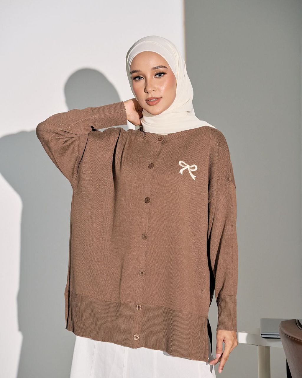 haura-wear-eilish-blouse-lengan panjang-kemeja labuh-baju labuh-tunic-kaftan-midi-dress-blouse-shirt-long-sleeve-baju-muslimah-baju-perempuan-shirt-blouse-baju (15)