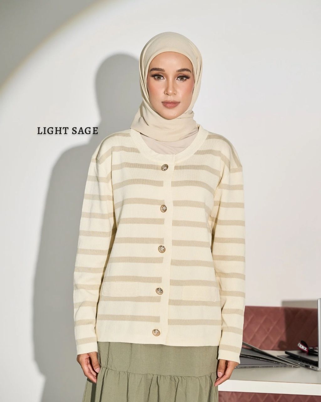 haura-wear-clarke-blouse-lengan panjang-kemeja labuh-baju labuh-tunic-kaftan-midi-dress-blouse-shirt-long-sleeve-baju-muslimah-baju-perempuan-shirt-blouse-baju (8)