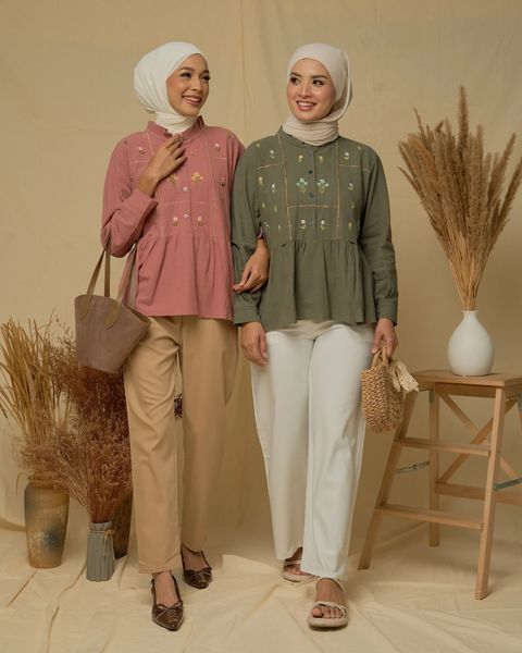 haura-wear-ivette-blouse-lengan panjang-kemeja labuh-baju labuh-tunic-kaftan-midi-dress-blouse-shirt-long-sleeve-baju-muslimah-baju-perempuan-shirt-blouse-baju (6)