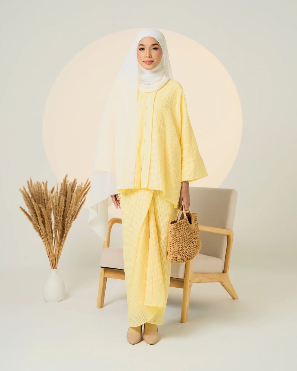 haura-wear-qaseh-skirt-set-sulam-embroidery-pario-klasik-tradisional-mini kebaya-fabrik eyelet-raya-muslimah-long-sleeve-baju-skirt-kain-perempuan-baju-sepasang (16)
