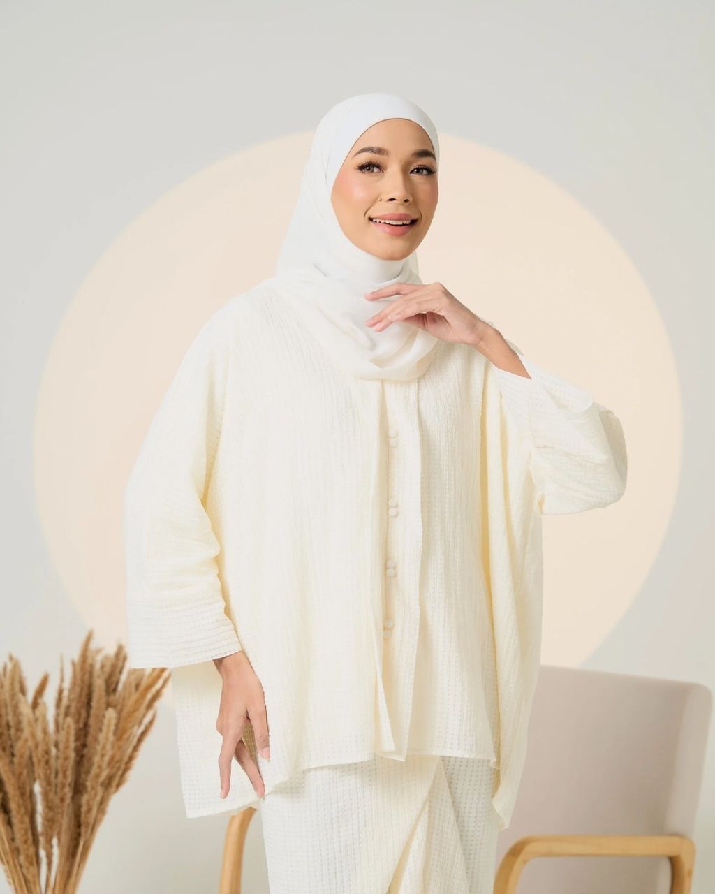 haura-wear-qaseh-skirt-set-sulam-embroidery-pario-klasik-tradisional-mini kebaya-fabrik eyelet-raya-muslimah-long-sleeve-baju-skirt-kain-perempuan-baju-sepasang (21)