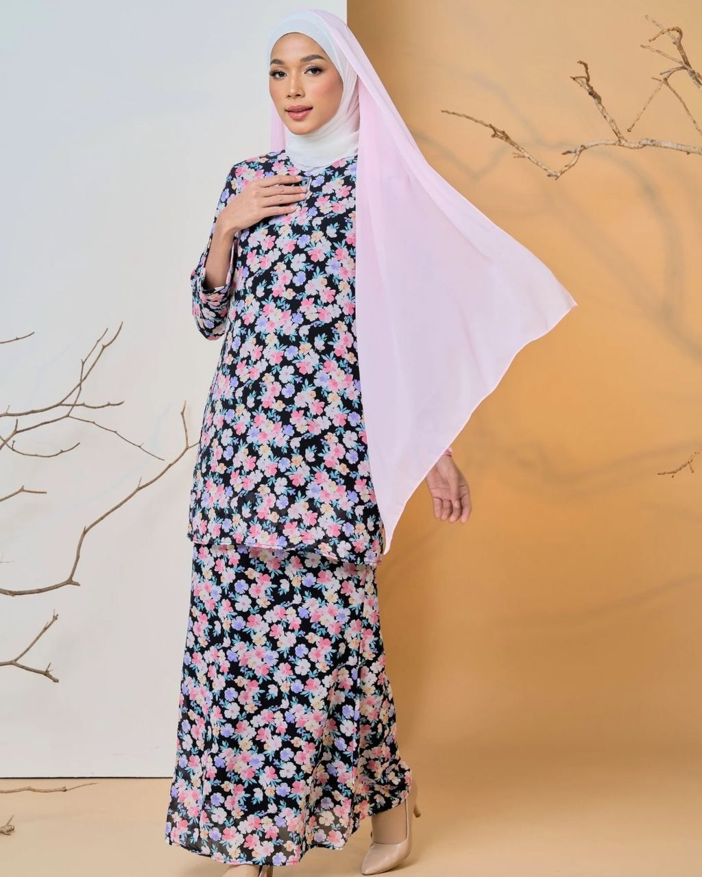 haura-wear-citra-skirt-set-sulam-embroidery-pario-klasik-tradisional-mini kebaya-fabrik eyelet-raya-muslimah-long-sleeve-baju-skirt-kain-perempuan-baju-sepasang (24)