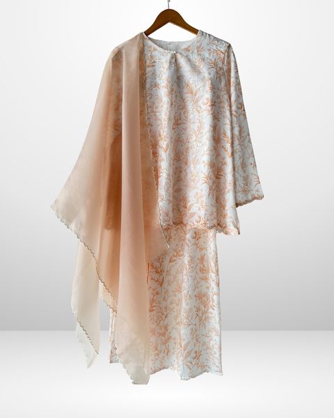 haura-wear-sari-skirt-set-sulam-embroidery-pario-klasik-tradisional-mini kebaya-fabrik eyelet-raya-muslimah-long-sleeve-baju-skirt-kain-perempuan-baju-sepasang (13)