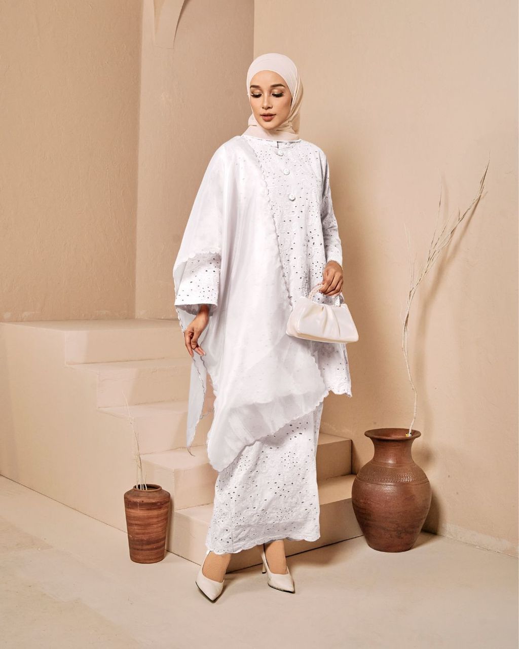 haura-wear-intan-skirt-set-sulam-embroidery-pario-klasik-tradisional-mini kebaya-fabrik eyelet-raya-muslimah-long-sleeve-baju-skirt-kain-perempuan-baju-sepasang (1)