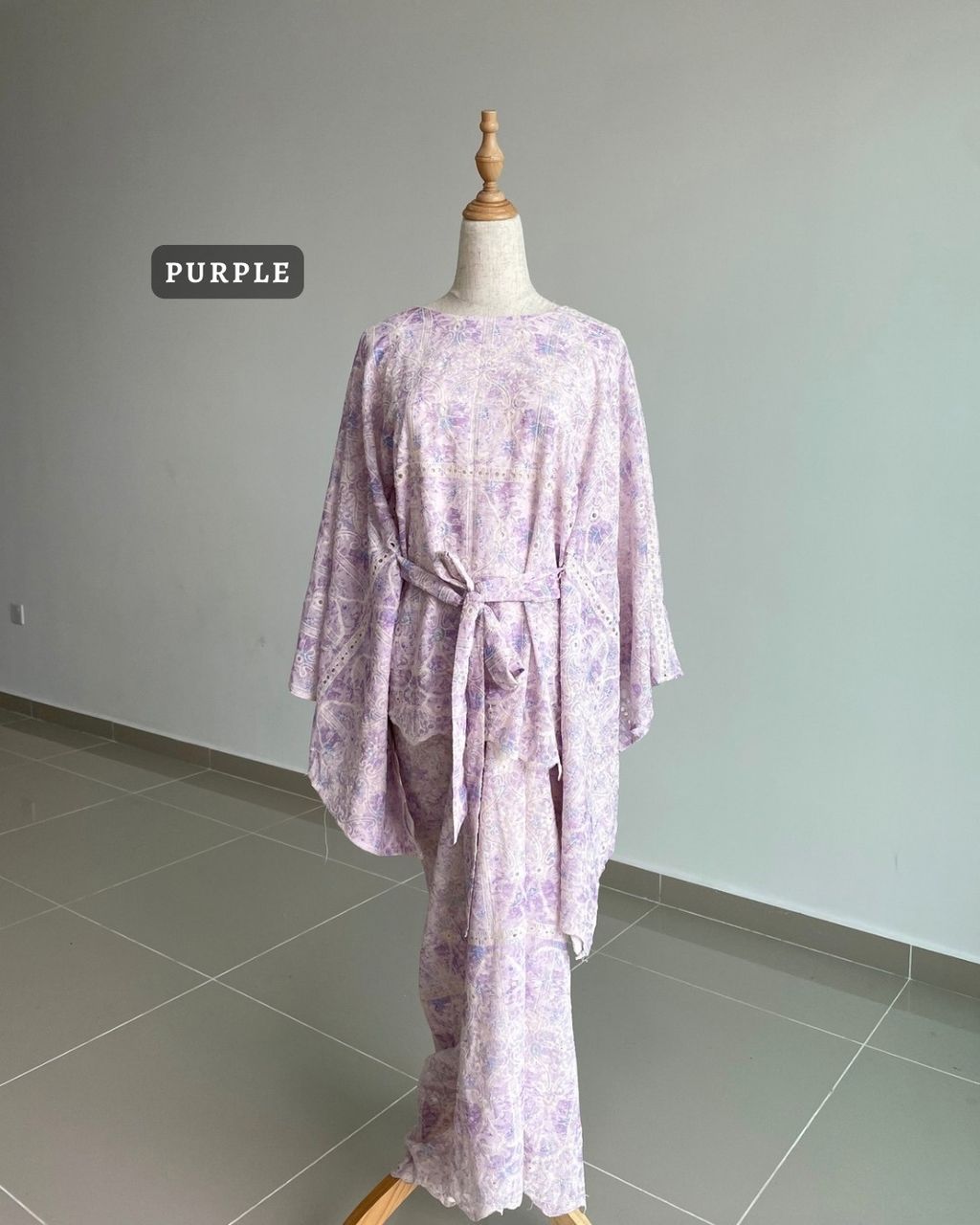 haura-wear-jazlyn-skirt-set-sulam-embroidery-pario-klasik-tradisional-mini kebaya-fabrik eyelet-raya-muslimah-long-sleeve-baju-skirt-kain-perempuan-baju-sepasang (9)