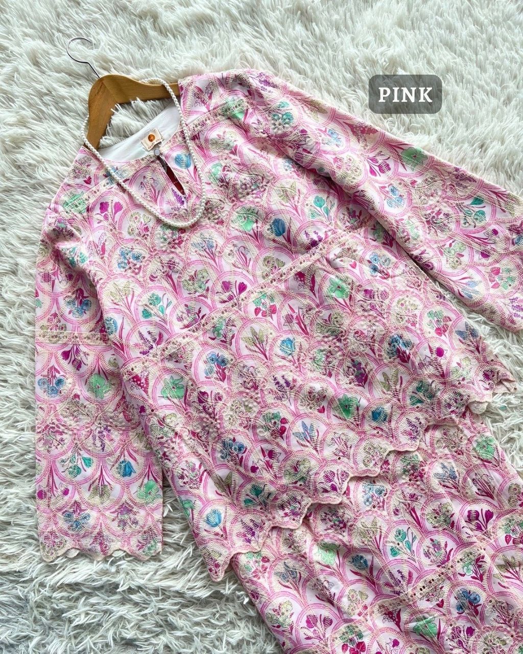 haura-wear-anggun-skirt-set-sulam-embroidery-pario-klasik-tradisional-mini kebaya-fabrik eyelet-raya-muslimah-long-sleeve-baju-skirt-kain-perempuan-baju-sepasang (6)
