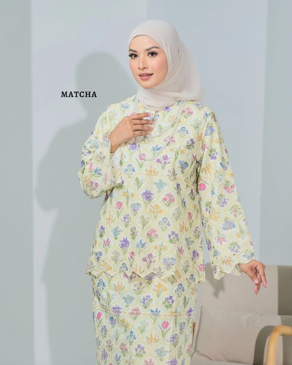 haura-wear-anggun-skirt-set-sulam-embroidery-pario-klasik-tradisional-mini kebaya-fabrik eyelet-raya-muslimah-long-sleeve-baju-skirt-kain-perempuan-baju-sepasang (33)
