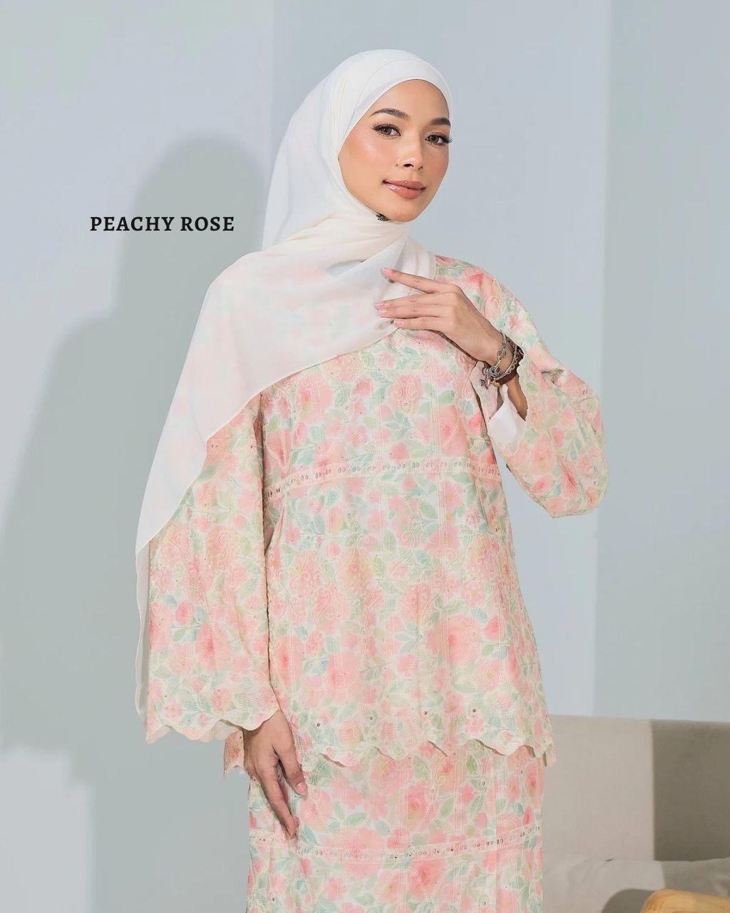haura-wear-anggun-skirt-set-sulam-embroidery-pario-klasik-tradisional-mini kebaya-fabrik eyelet-raya-muslimah-long-sleeve-baju-skirt-kain-perempuan-baju-sepasang (21)