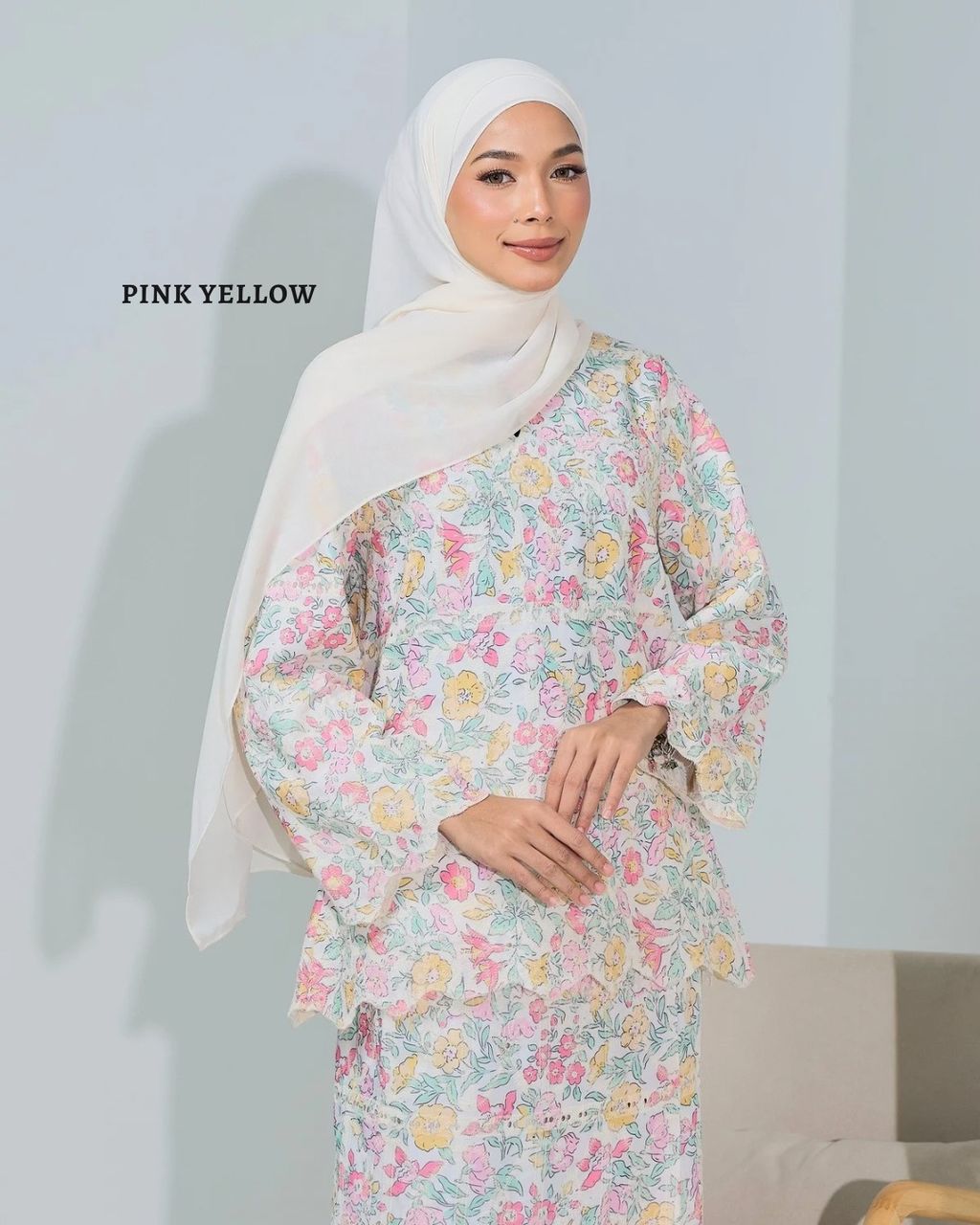 haura-wear-anggun-skirt-set-sulam-embroidery-pario-klasik-tradisional-mini kebaya-fabrik eyelet-raya-muslimah-long-sleeve-baju-skirt-kain-perempuan-baju-sepasang (11)