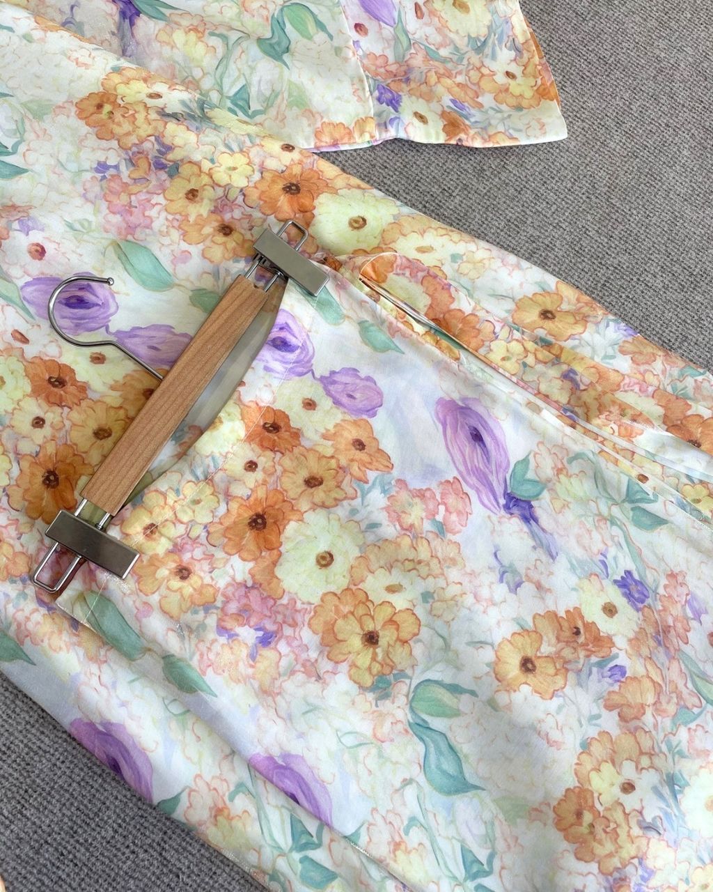 haura-wear-harum-skirt-set-sulam-embroidery-pario-klasik-tradisional-mini kebaya-fabrik eyelet-raya-muslimah-long-sleeve-baju-skirt-kain-perempuan-baju-sepasang (6)