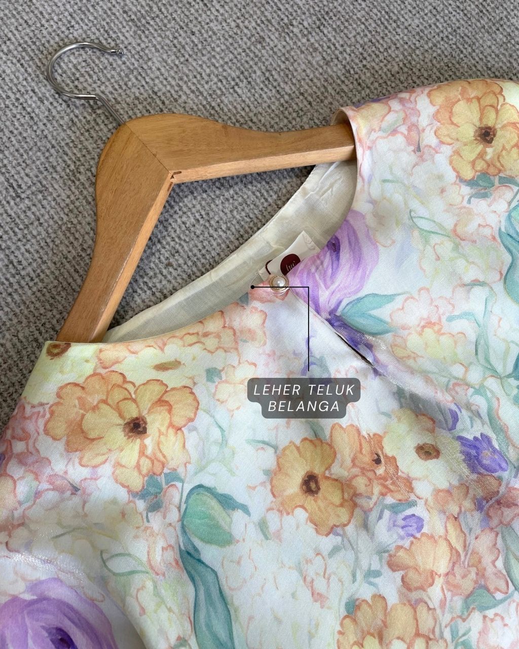 haura-wear-harum-skirt-set-sulam-embroidery-pario-klasik-tradisional-mini kebaya-fabrik eyelet-raya-muslimah-long-sleeve-baju-skirt-kain-perempuan-baju-sepasang (14)