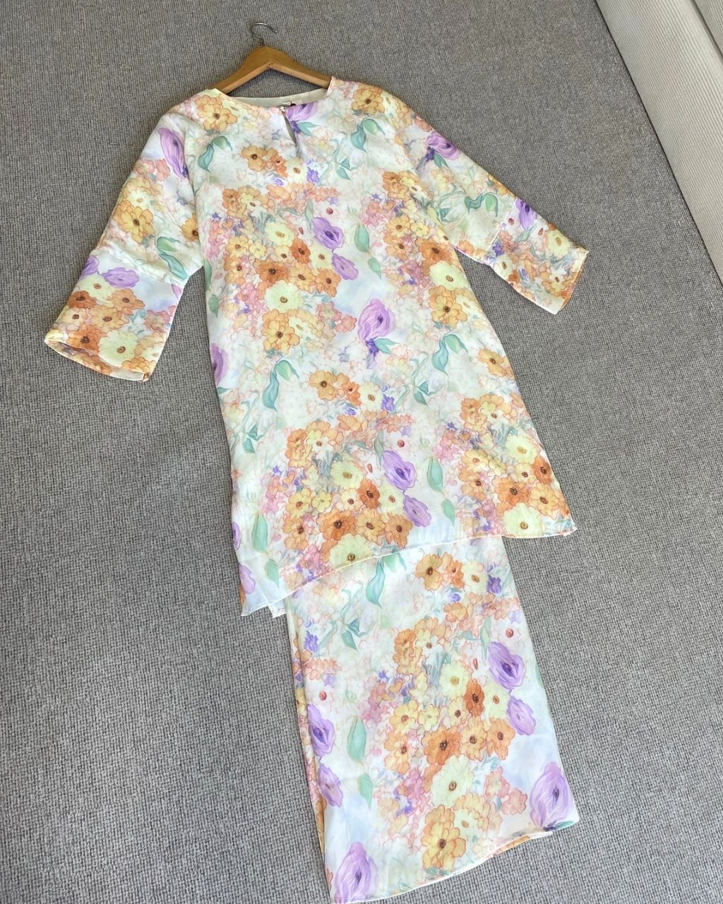 haura-wear-harum-skirt-set-sulam-embroidery-pario-klasik-tradisional-mini kebaya-fabrik eyelet-raya-muslimah-long-sleeve-baju-skirt-kain-perempuan-baju-sepasang (17)
