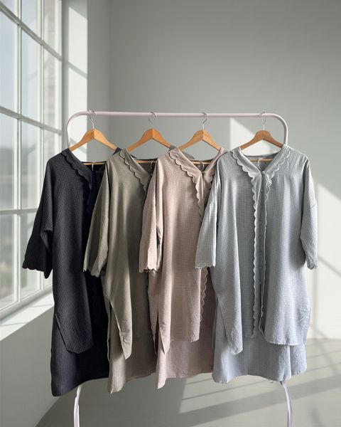 haura-wear-haya-skirt-set-sulam-embroidery-pario-klasik-tradisional-mini kebaya-fabrik eyelet-raya-muslimah-long-sleeve-baju-skirt-kain-perempuan-baju-sepasang (1)