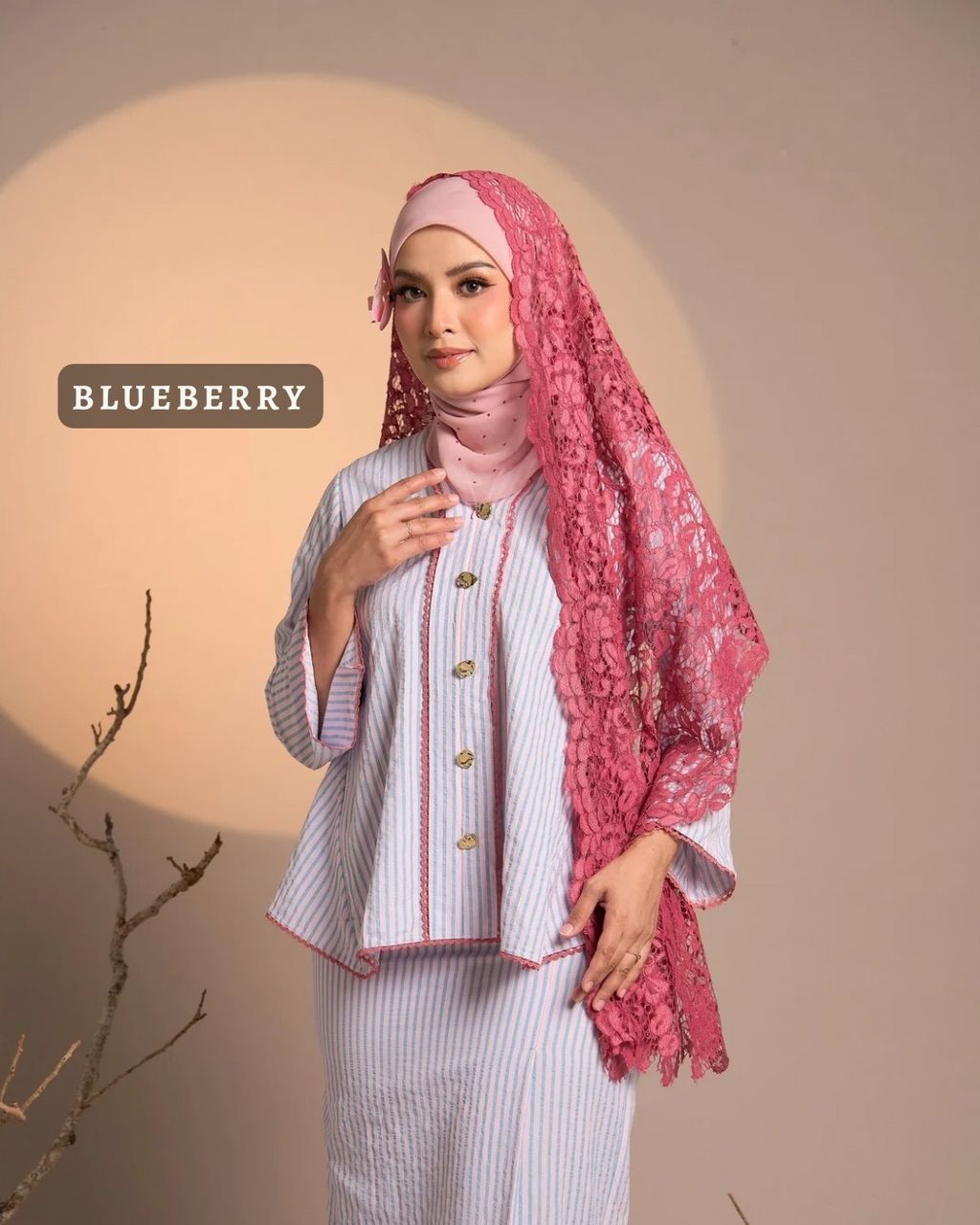 haura-wear-nawal-skirt-set-sulam-embroidery-pario-klasik-tradisional-mini kebaya-fabrik eyelet-raya-muslimah-long-sleeve-baju-skirt-kain-perempuan-baju-sepasang (7)