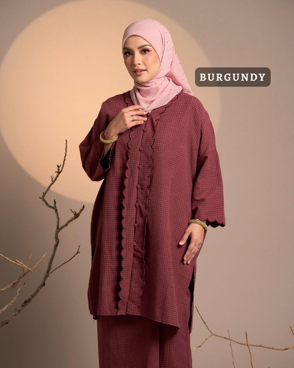 haura-wear-haya-skirt-set-sulam-embroidery-pario-klasik-tradisional-mini kebaya-fabrik eyelet-raya-muslimah-long-sleeve-baju-skirt-kain-perempuan-baju-sepasang (9)