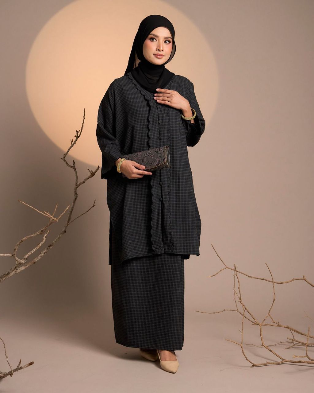 haura-wear-haya-skirt-set-sulam-embroidery-pario-klasik-tradisional-mini kebaya-fabrik eyelet-raya-muslimah-long-sleeve-baju-skirt-kain-perempuan-baju-sepasang (18)