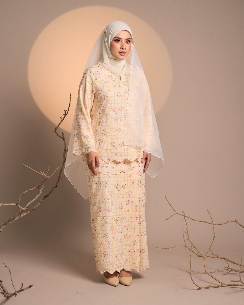 haura-wear-anggun-skirt-set-sulam-embroidery-pario-klasik-tradisional-mini kebaya-fabrik eyelet-raya-muslimah-long-sleeve-baju-skirt-kain-perempuan-baju-sepasang (13)