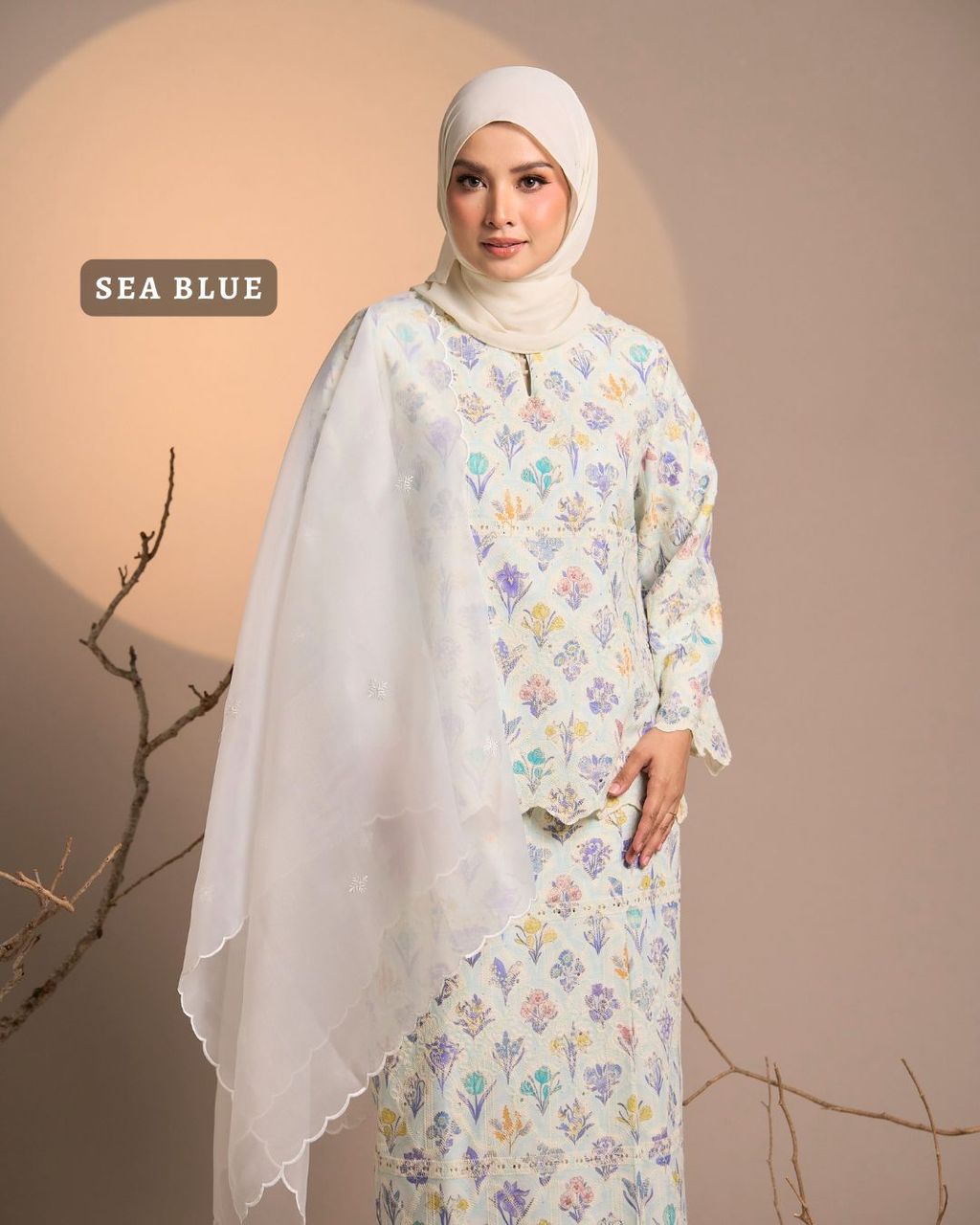 haura-wear-anggun-skirt-set-sulam-embroidery-pario-klasik-tradisional-mini kebaya-fabrik eyelet-raya-muslimah-long-sleeve-baju-skirt-kain-perempuan-baju-sepasang (21)