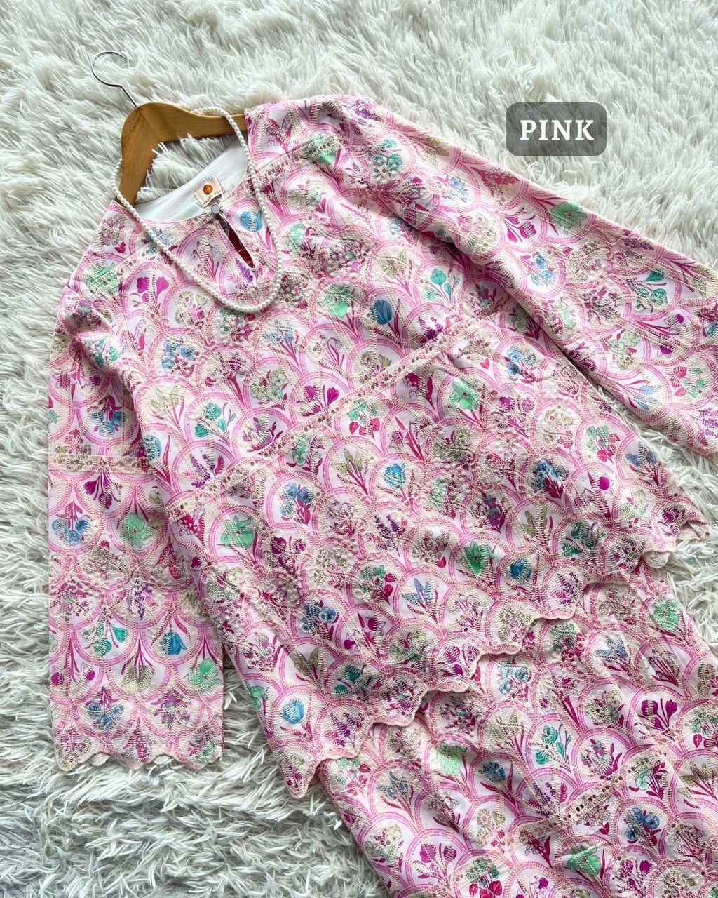 haura-wear-anggun-skirt-set-sulam-embroidery-pario-klasik-tradisional-mini kebaya-fabrik eyelet-raya-muslimah-long-sleeve-baju-skirt-kain-perempuan-baju-sepasang