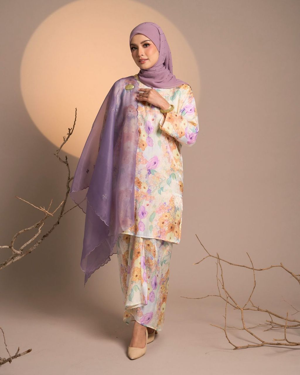 haura-wear-harum-skirt-set-sulam-embroidery-pario-klasik-tradisional-mini kebaya-fabrik eyelet-raya-muslimah-long-sleeve-baju-skirt-kain-perempuan-baju-sepasang (8)