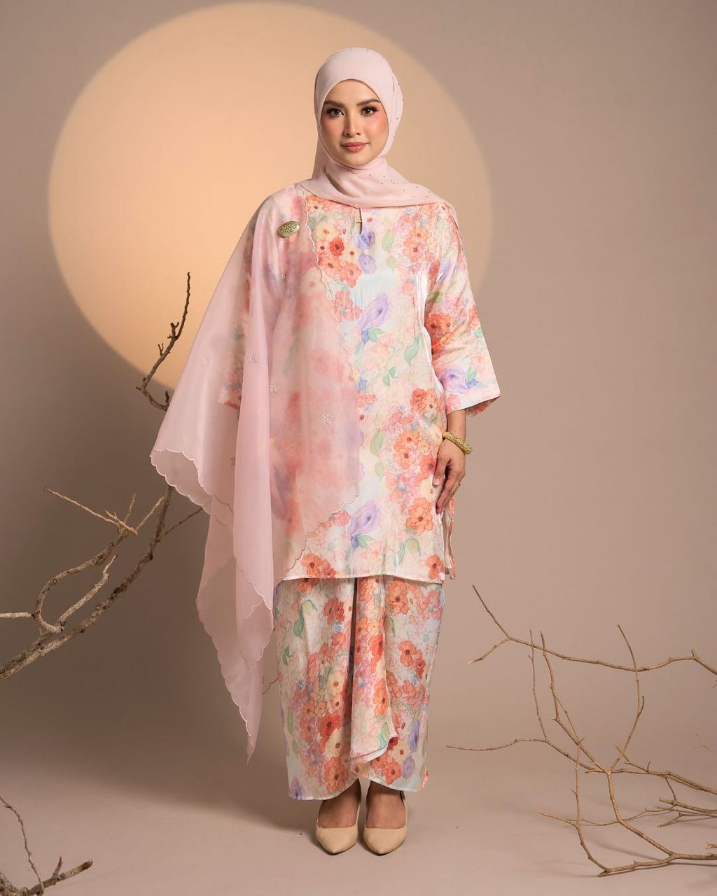 haura-wear-harum-skirt-set-sulam-embroidery-pario-klasik-tradisional-mini kebaya-fabrik eyelet-raya-muslimah-long-sleeve-baju-skirt-kain-perempuan-baju-sepasang (10)