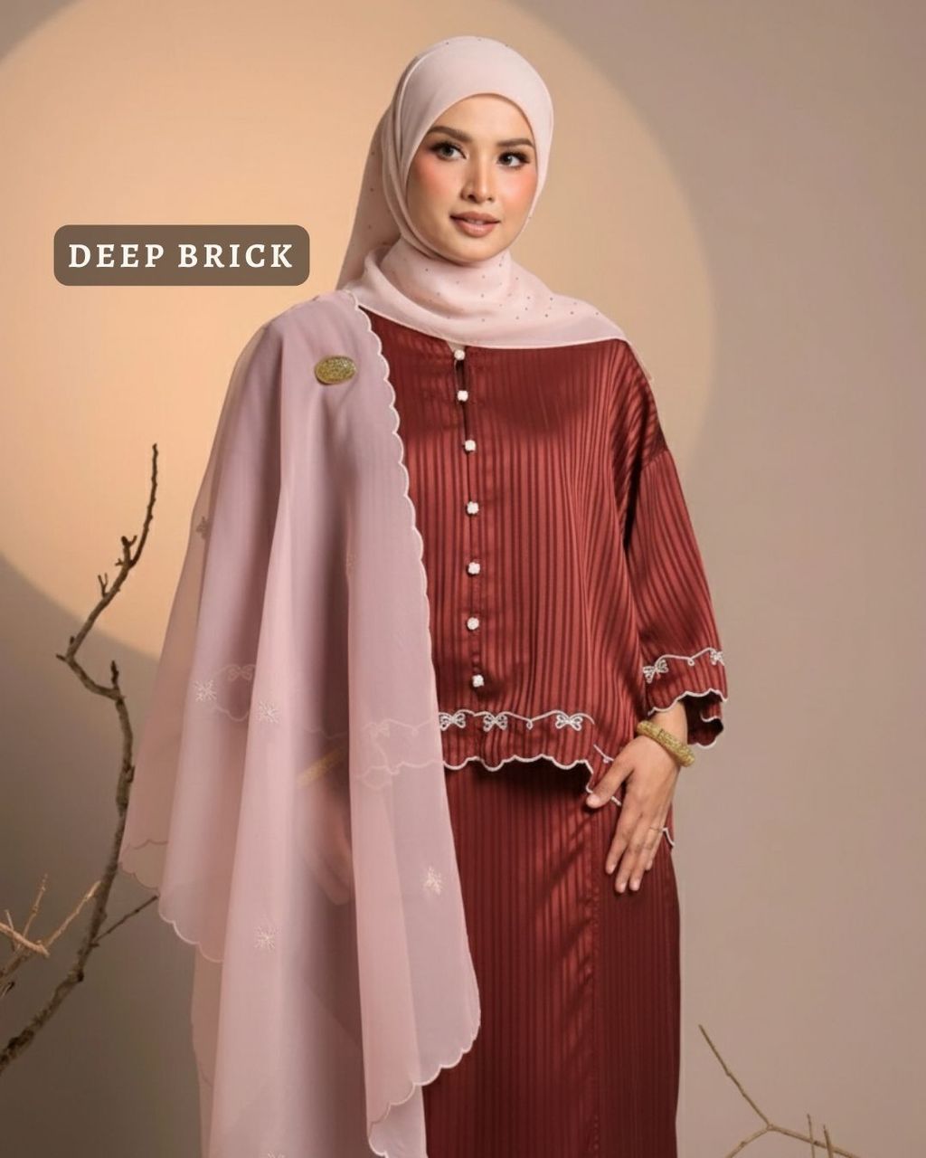 haura-wear-fatya-skirt-set-sulam-embroidery-pario-klasik-tradisional-mini kebaya-fabrik eyelet-raya-muslimah-long-sleeve-baju-skirt-kain-perempuan-baju-sepasang