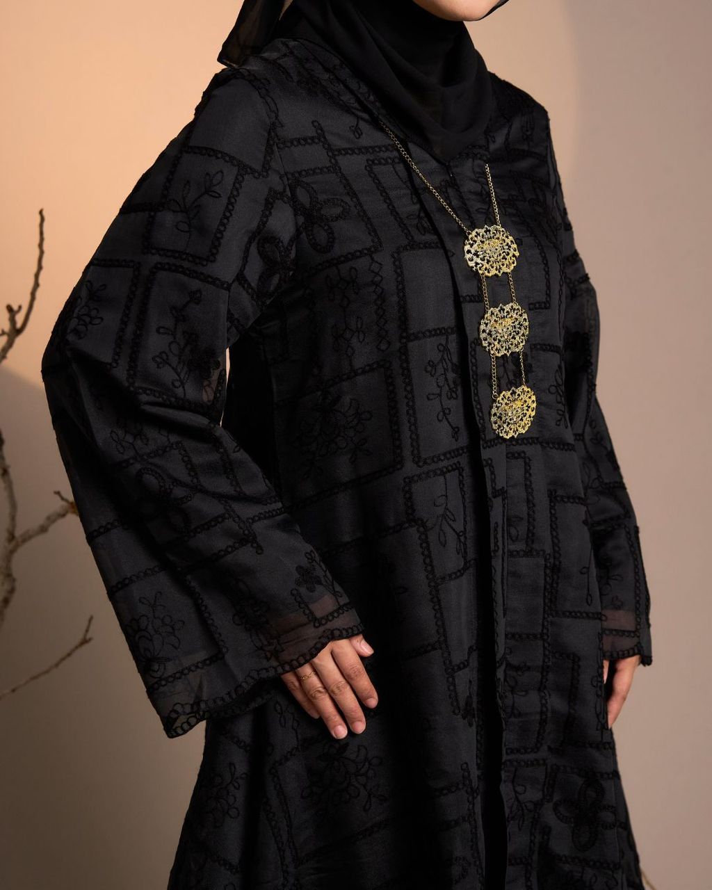 haura-wear-meryam-skirt-set-sulam-embroidery-pario-klasik-tradisional-mini kebaya-fabrik eyelet-raya-muslimah-long-sleeve-baju-skirt-kain-perempuan-baju-sepasang (3)