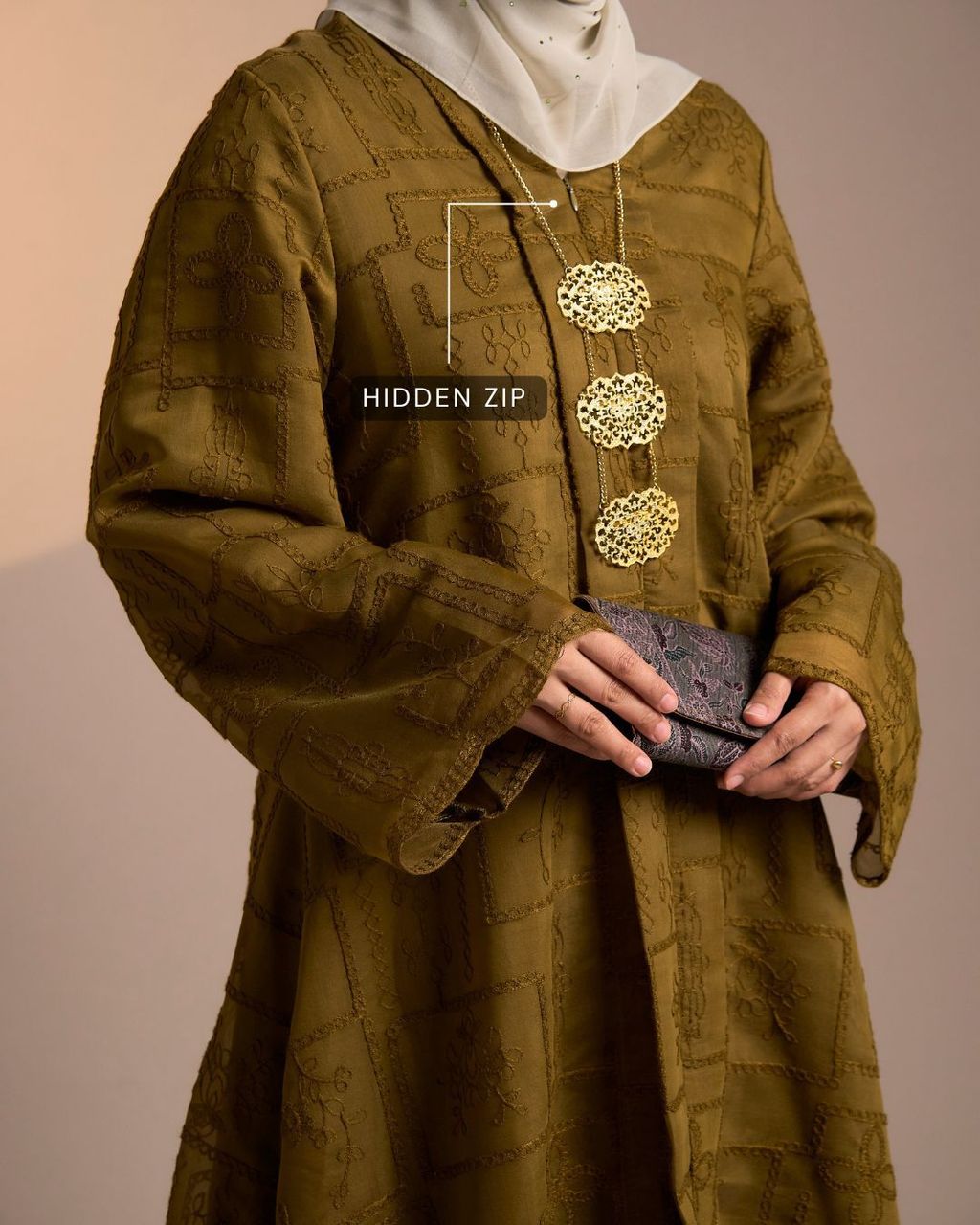 haura-wear-meryam-skirt-set-sulam-embroidery-pario-klasik-tradisional-mini kebaya-fabrik eyelet-raya-muslimah-long-sleeve-baju-skirt-kain-perempuan-baju-sepasang (1)