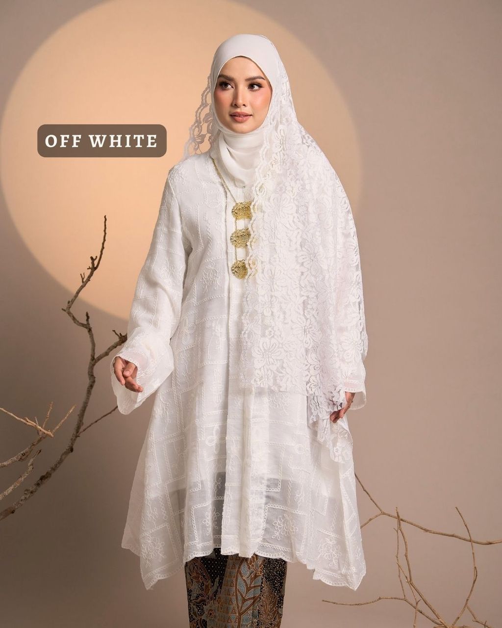 haura-wear-meryam-skirt-set-sulam-embroidery-pario-klasik-tradisional-mini kebaya-fabrik eyelet-raya-muslimah-long-sleeve-baju-skirt-kain-perempuan-baju-sepasang (8)