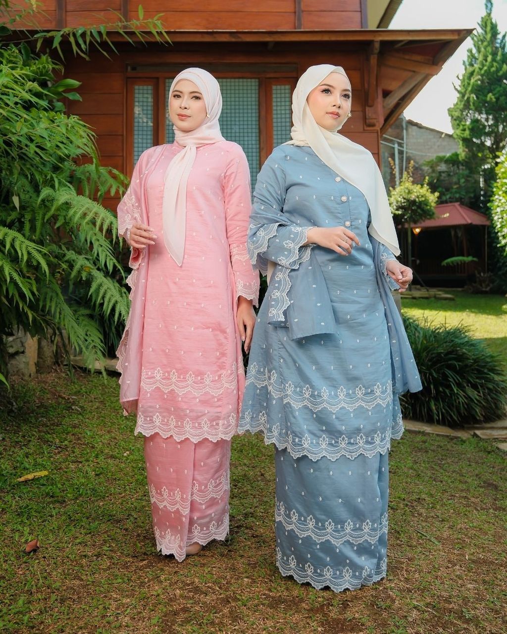 haura-wear-layna-skirt-set-sulam-embroidery-pario-klasik-tradisional-mini kebaya-fabrik eyelet-raya-muslimah-long-sleeve-baju-skirt-kain-perempuan-baju-sepasang (14)