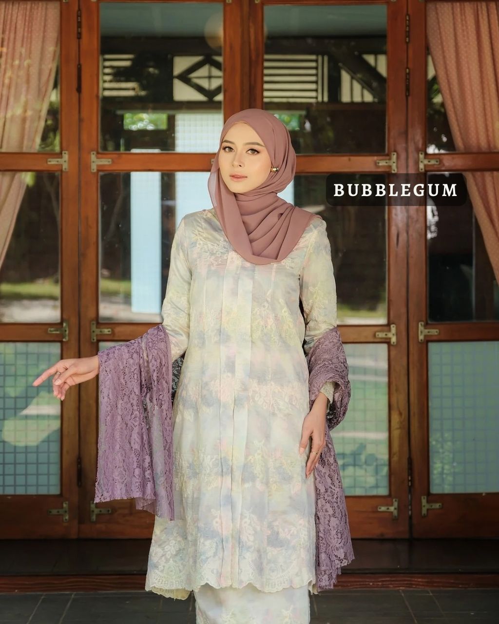 haura-wear-saffya-skirt-set-sulam-embroidery-pario-klasik-tradisional-mini kebaya-fabrik eyelet-raya-muslimah-long-sleeve-baju-skirt-kain-perempuan-baju-sepasang (18)