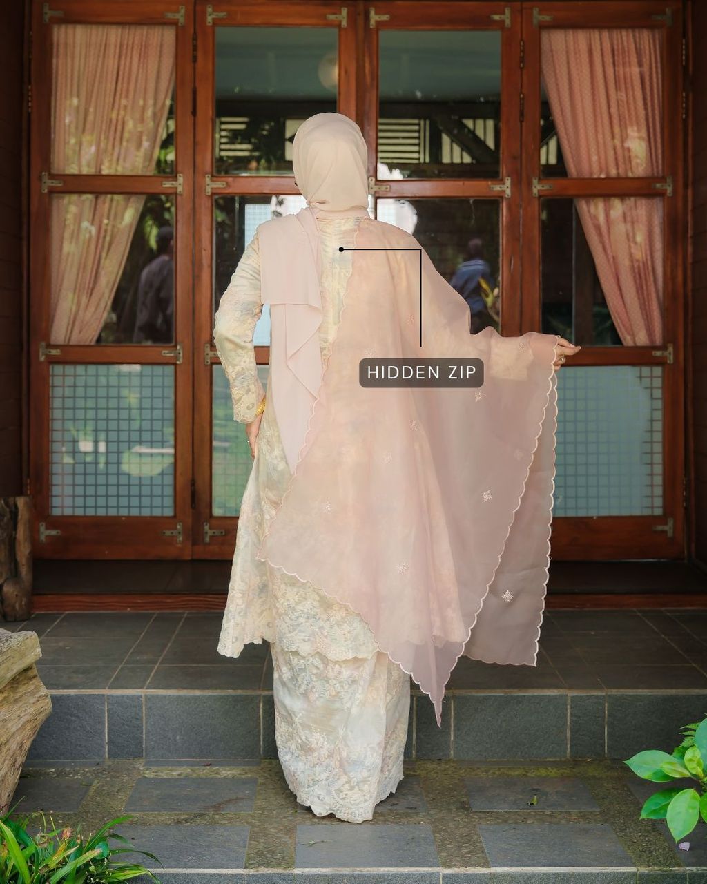 haura-wear-saffya-skirt-set-sulam-embroidery-pario-klasik-tradisional-mini kebaya-fabrik eyelet-raya-muslimah-long-sleeve-baju-skirt-kain-perempuan-baju-sepasang (22)