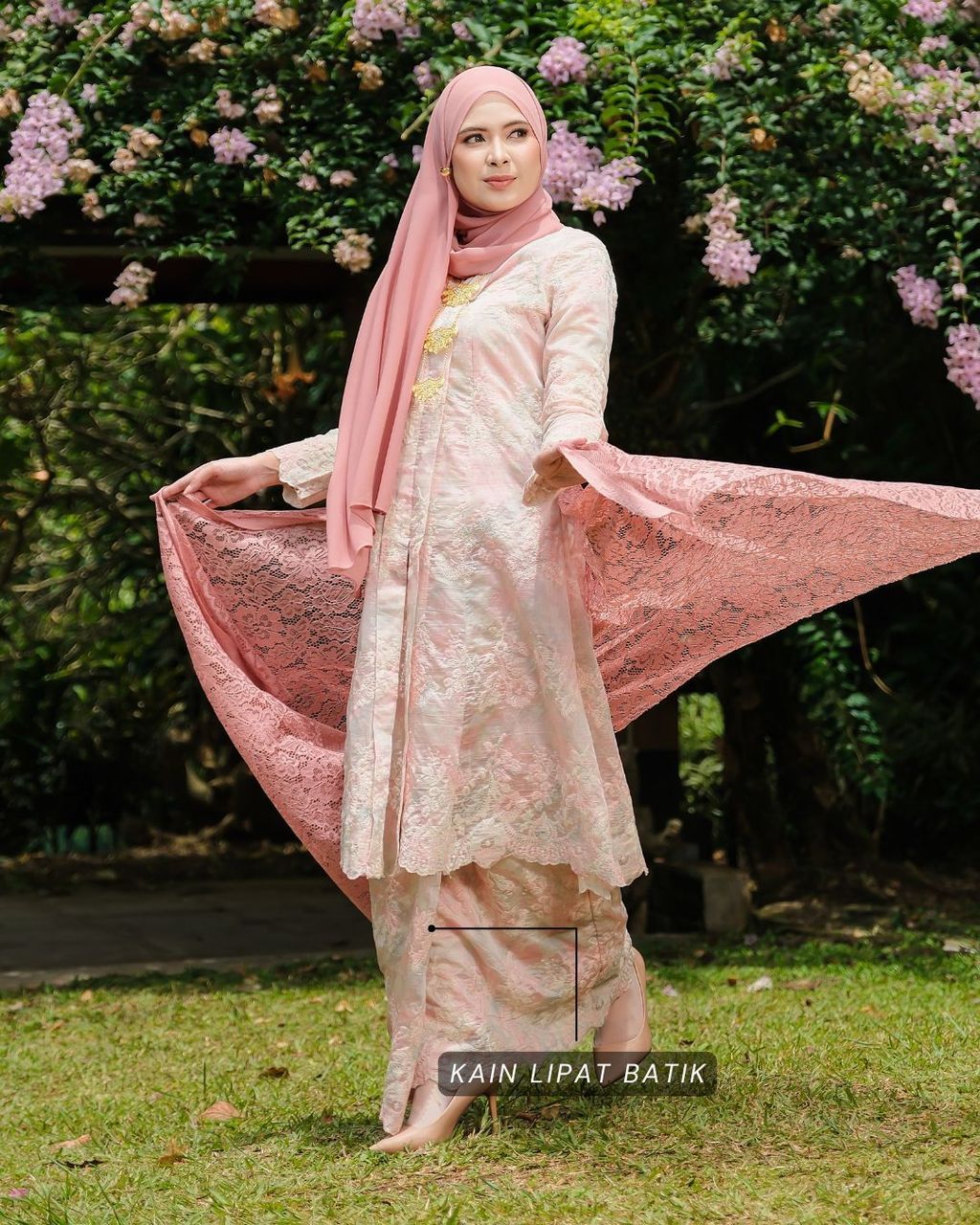 haura-wear-saffya-skirt-set-sulam-embroidery-pario-klasik-tradisional-mini kebaya-fabrik eyelet-raya-muslimah-long-sleeve-baju-skirt-kain-perempuan-baju-sepasang (21)