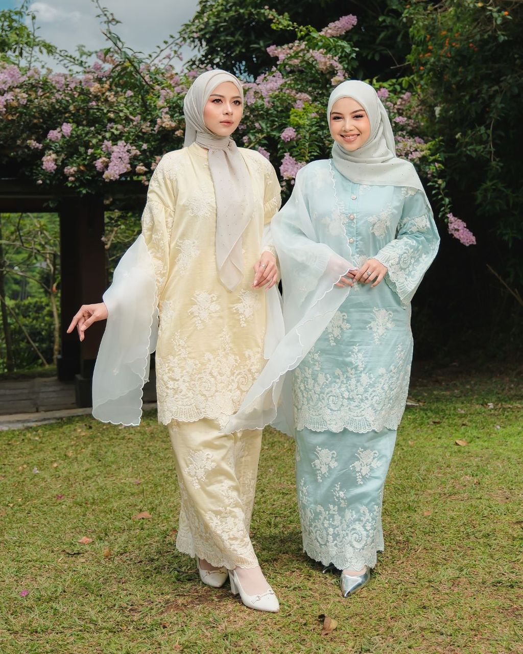 haura-wear-danum-skirt-set-sulam-embroidery-pario-klasik-tradisional-mini kebaya-fabrik eyelet-raya-muslimah-long-sleeve-baju-skirt-kain-perempuan-baju-sepasang (22)