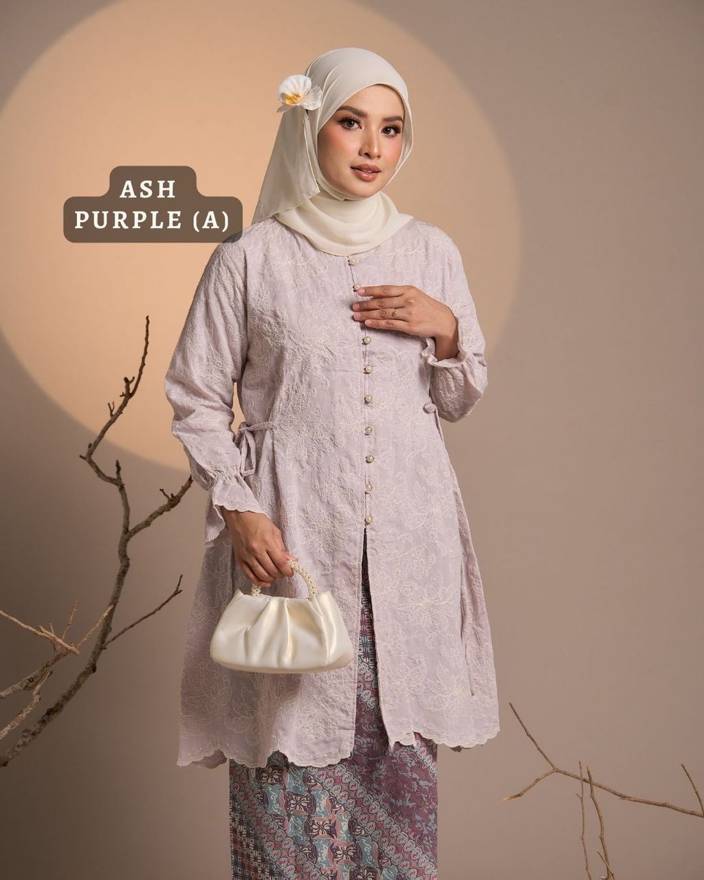 haura-wear-nilam-skirt-set-sulam-embroidery-pario-klasik-tradisional-mini kebaya-fabrik eyelet-raya-muslimah-long-sleeve-baju-skirt-kain-perempuan-baju-sepasang (3)