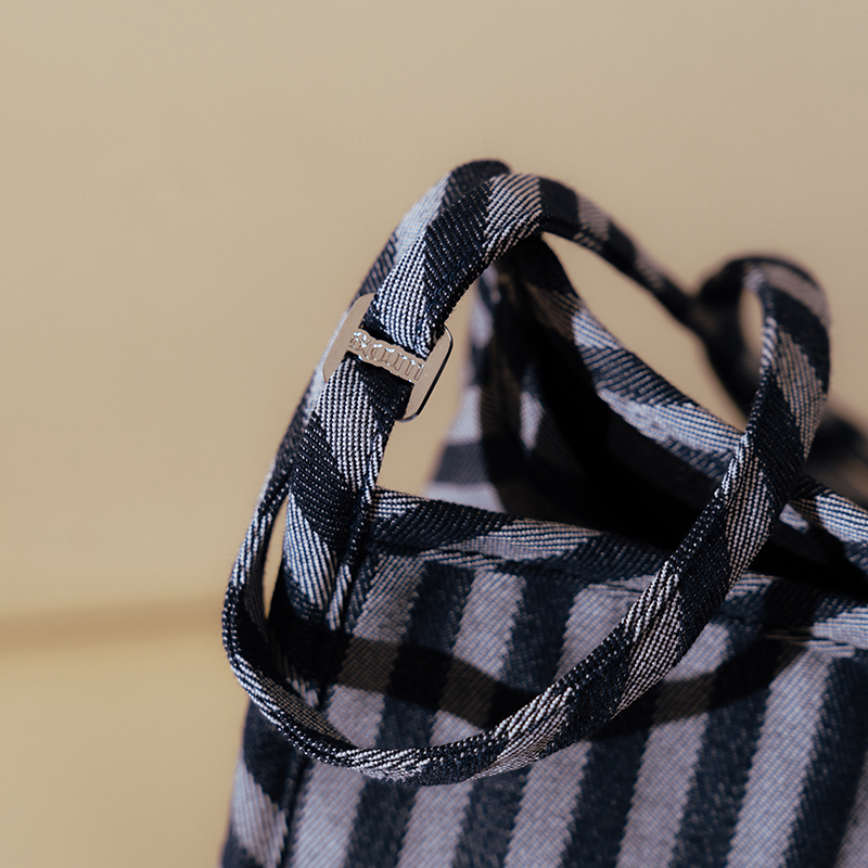 Feya denim detail Feya denim detail