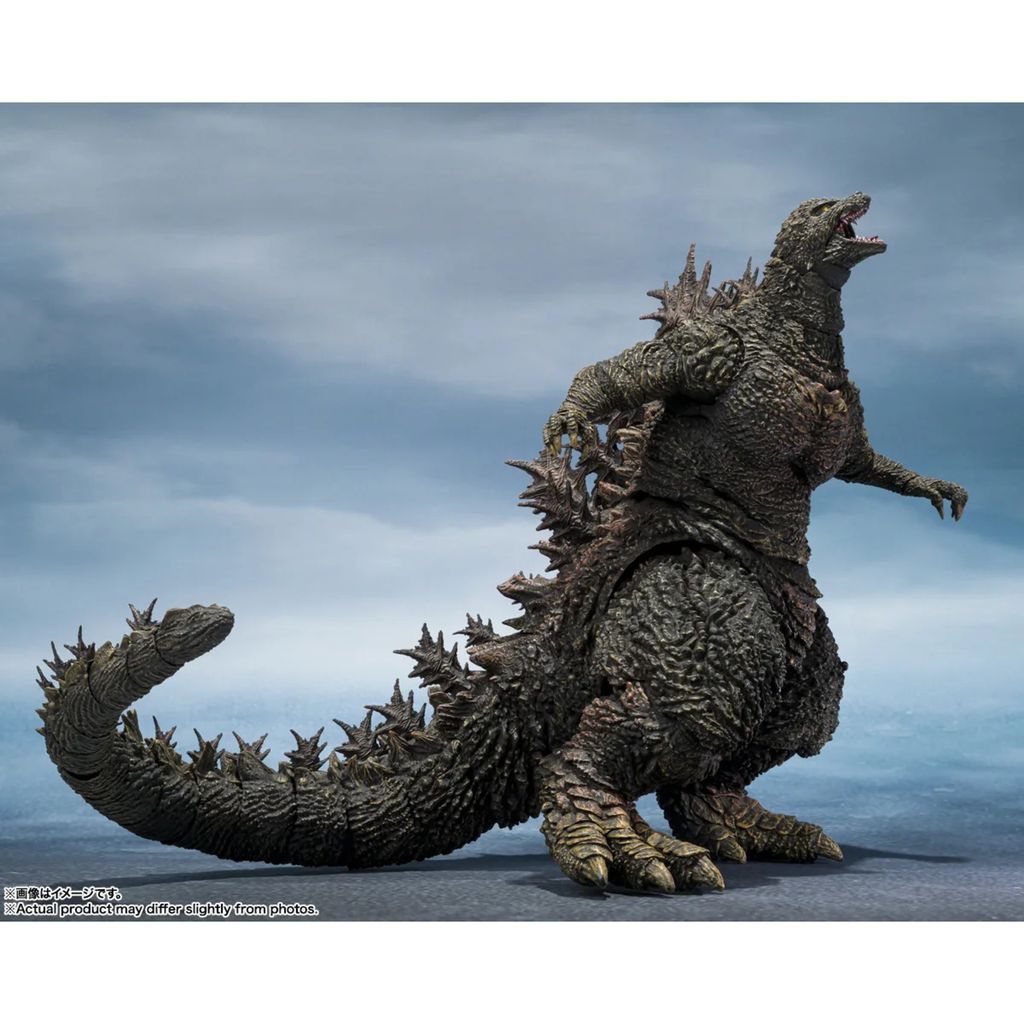 godzilla-great-clash-official-03-right-profile-1500