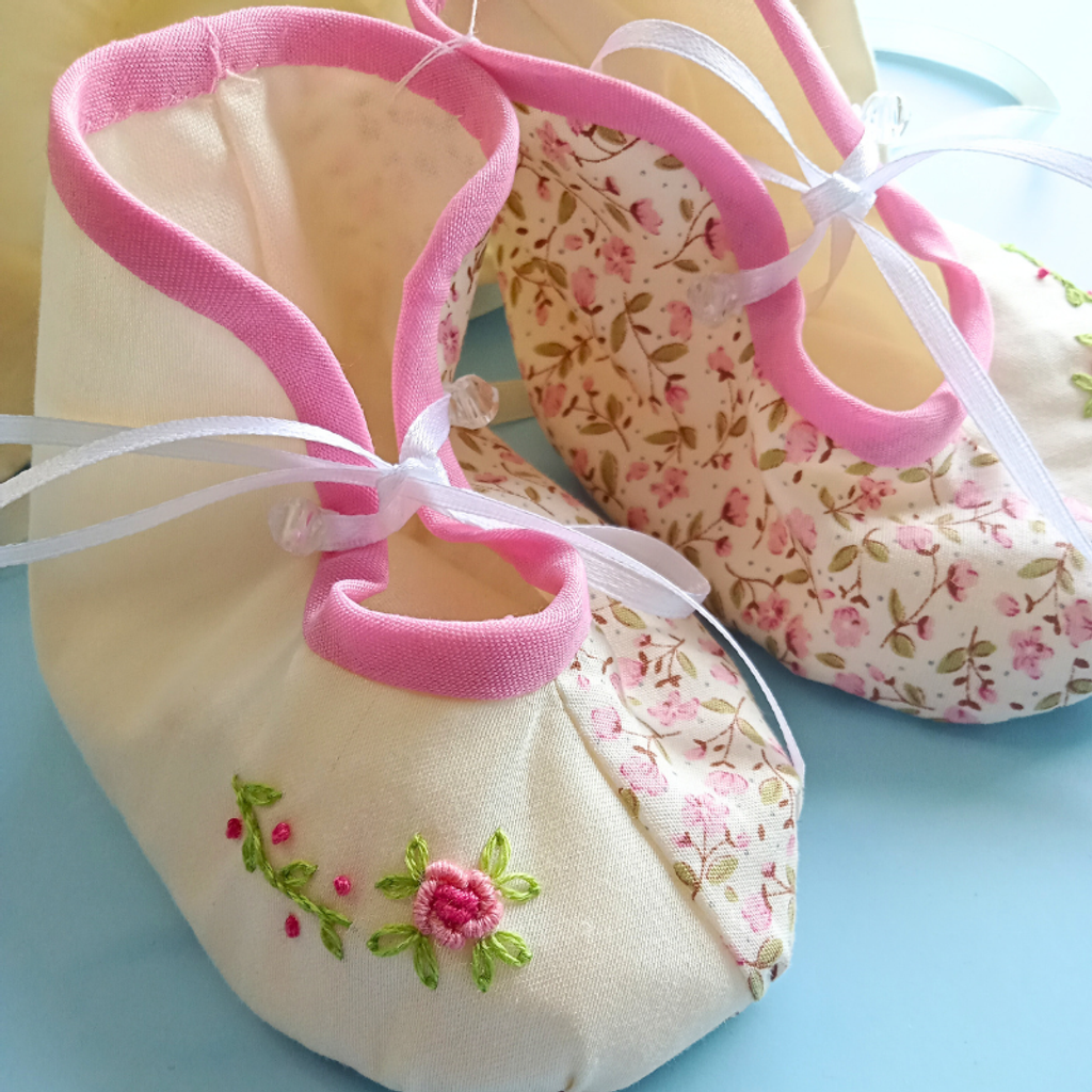 Little Leilani Bonnet Bootie 8b