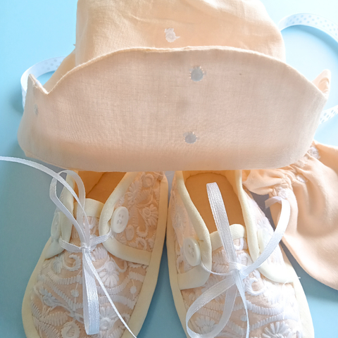 Little Leilani Bonnet Bootie 12a