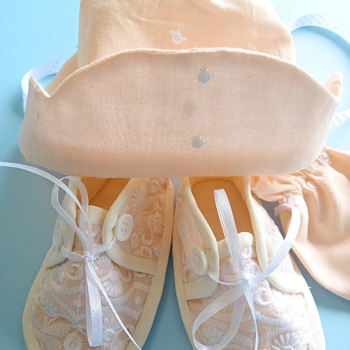 Little Leilani Bonnet Bootie 12a