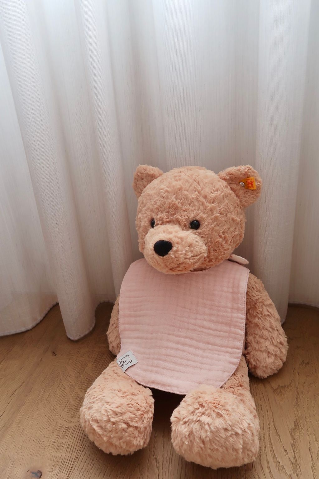 DB7BDDEC-CE80-4B2E-AD67-03A713E3203E