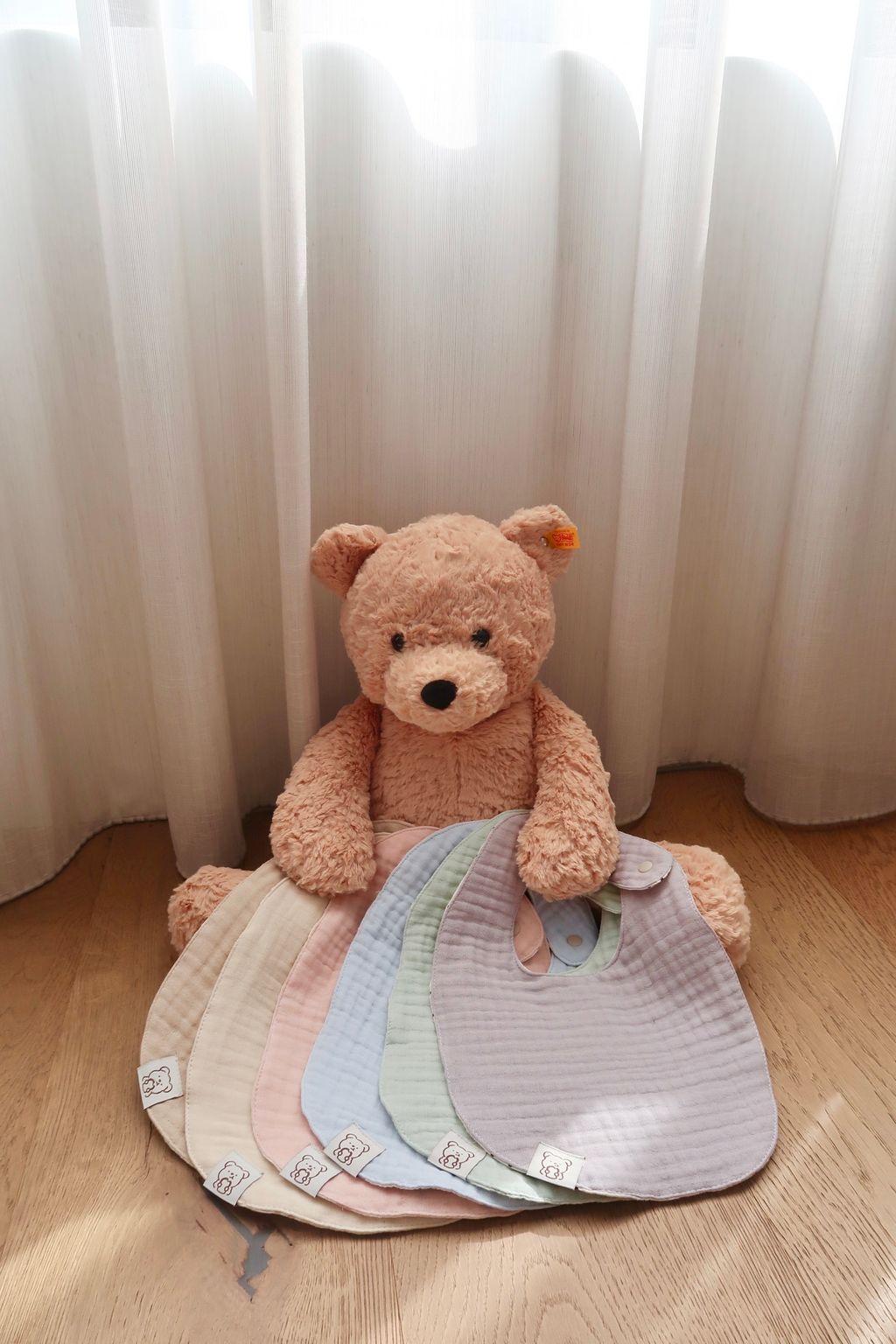 CE0FC7A2-5D18-455A-84C4-916384F8A740