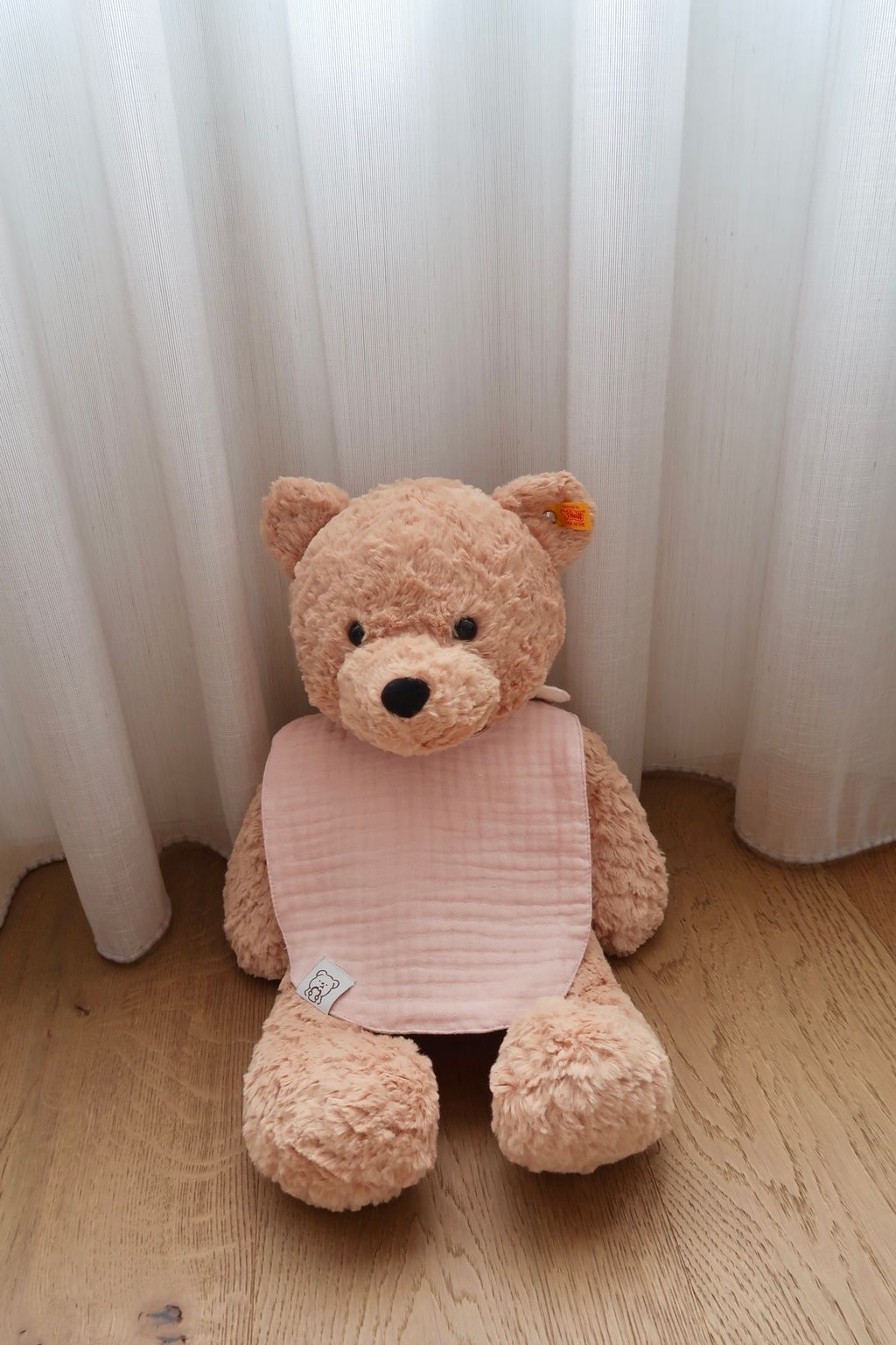 30D3CA74-4170-4412-A45E-F5BA622EC504